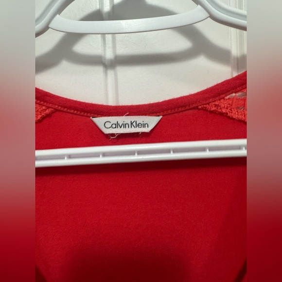Red/ pink  V-Neck Dress with Crochet Shoulders xs to medium  Calvin Klein - Picture 4 of 4